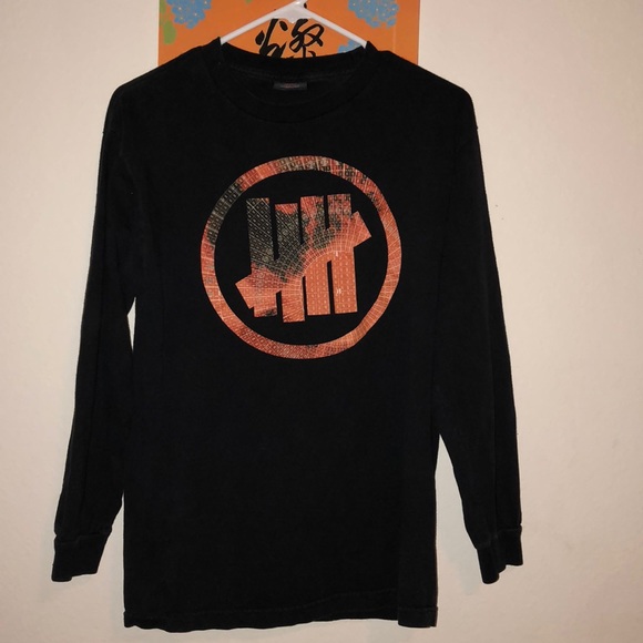 UNDEFEATED Longsleeve - Picture 1 of 3